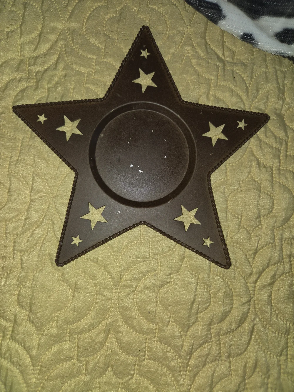 Rustic Star Candle Plate in Brown and Cream